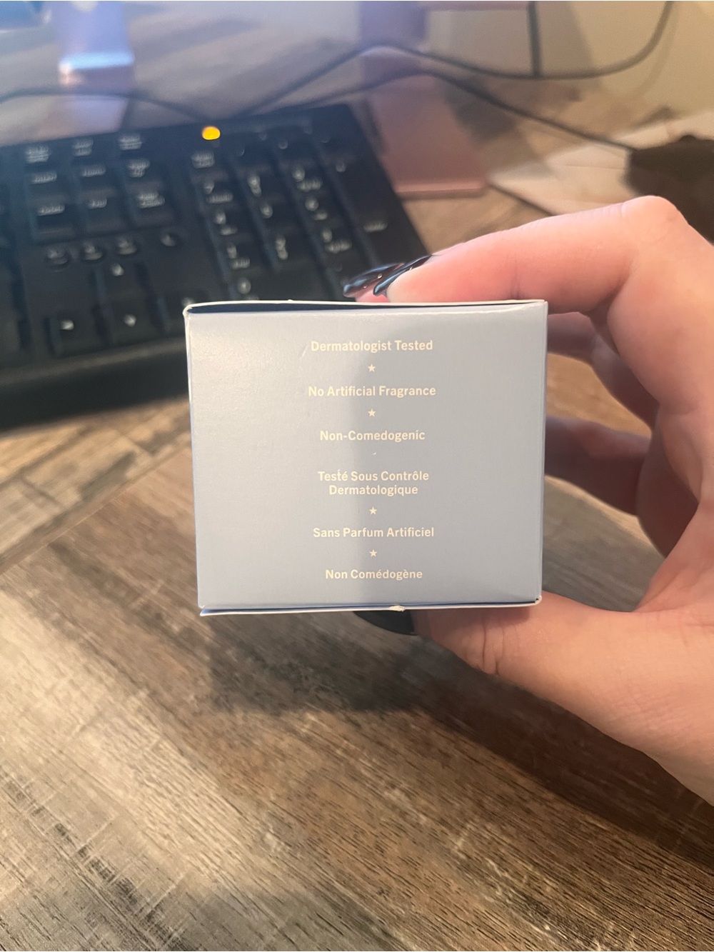 First Aid Beauty - Hydrating Dewy Gel Cream - Picture 3 of 11